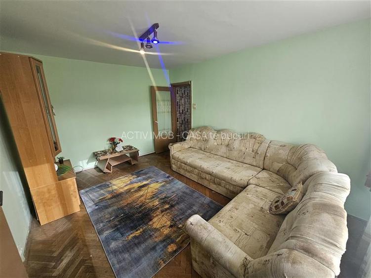 Resita, 2 Cam. Mobilat, Micro 3 - 22