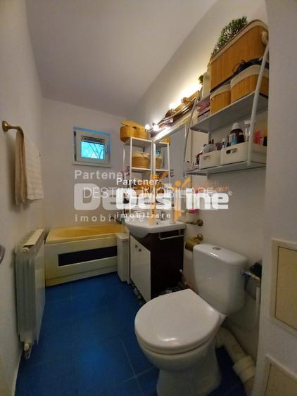 Apartament 2 camere 42 mp renovat cartier Smirodava Roman - 9