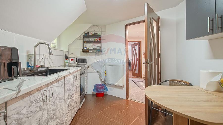 CASĂ INDIVIDUALĂ ÎN SCHEI    STRADA PIATRA MARE - 31