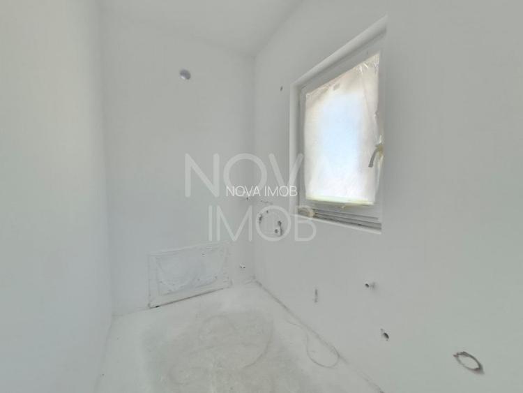 Casa tip duplex, la alb - Sura Mica - COMISION 0 - 8