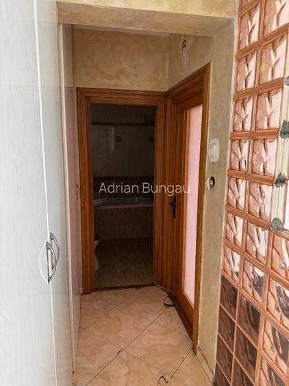 Apartament 3 camere, tip D, etaj 4/6 (lift nou), Bulevardul Decebal - 9