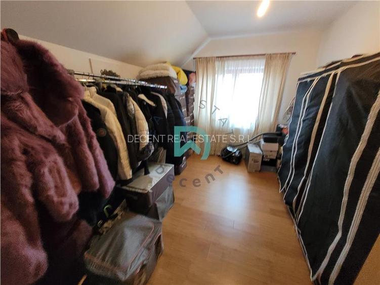 Casa,   Tractorul, Brasov - 11