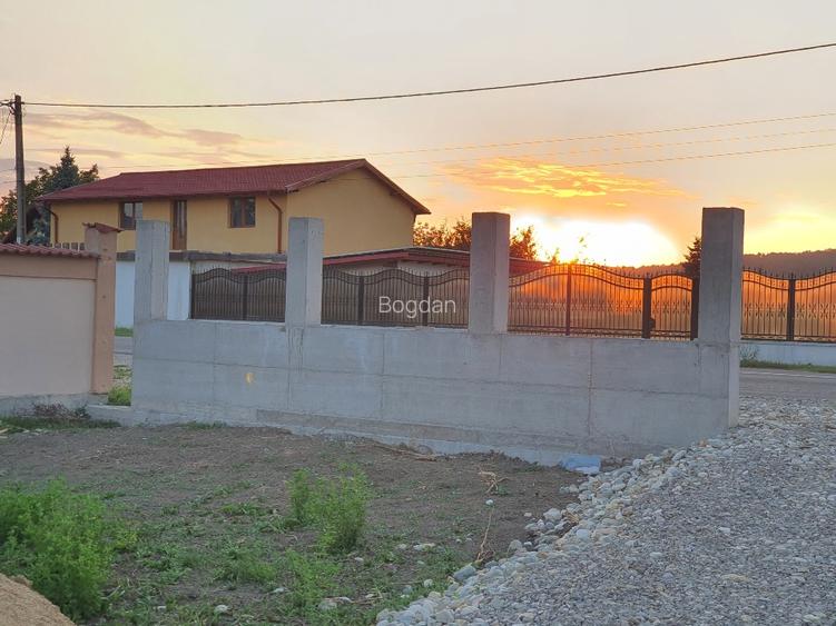 Proprietate 2950mp - Imprejmuit + Container. Podu Oltului, la strada principala - 5