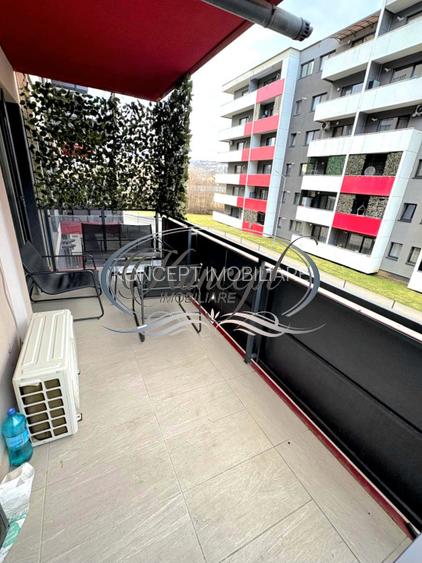 Apartament spatios cu 2 terase si parcare - 13