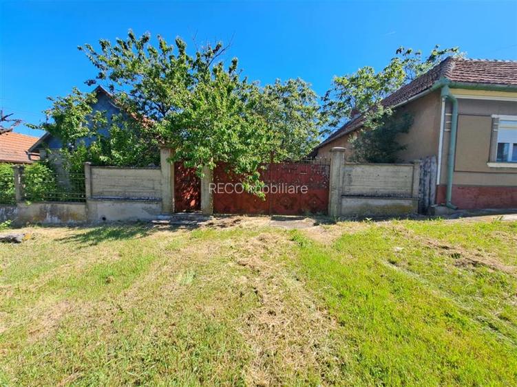 RECO Casa cu pivnita Sisterea - 2