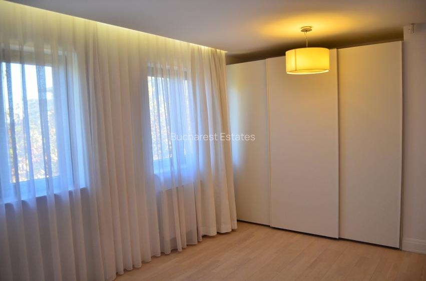 Vila 7 dormitoare piscina nemobilat Oxford Gardens - 15