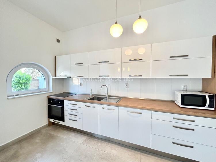 Individual villa with pool, 6 bedrooms, Iancu Nicolae - 9