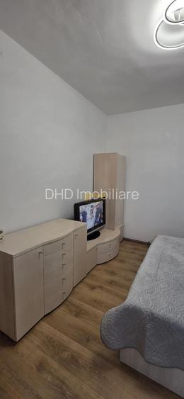Apartament cu 3 camere decomandate, zona Nicolina 2, langa piata Nicolina. - 2