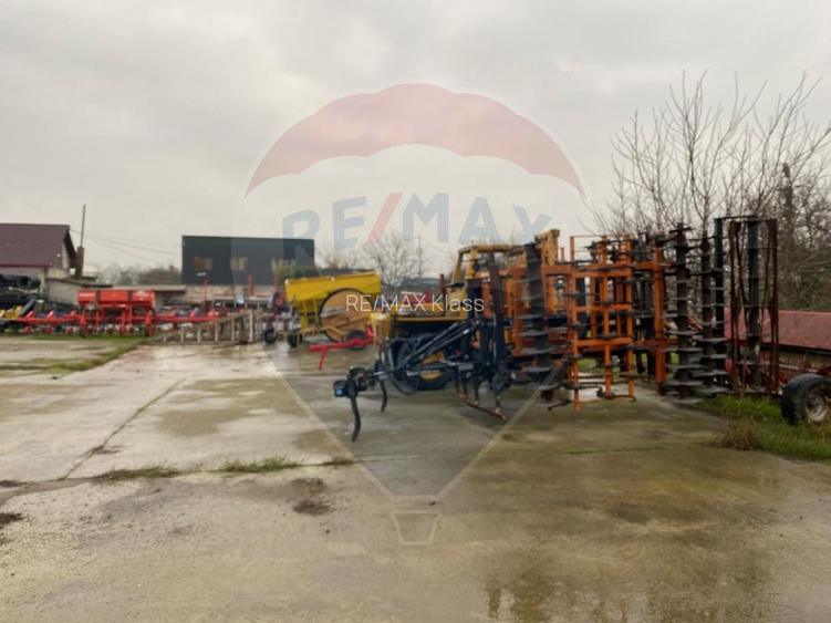 Teren Strategic in Lumina - deschidere la 3 strazi - langa Baza Nato - 24