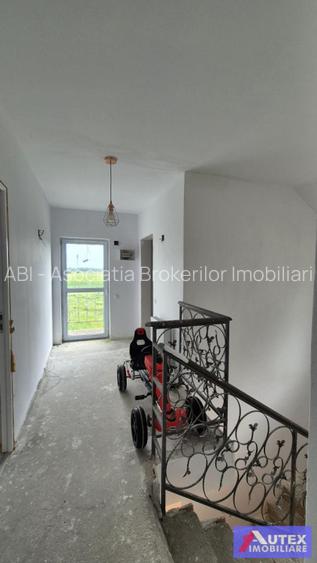 Vilă NOUA cu 5 camere – Măgurele, Dumitrana | Curte 400 mp | Aer - 12