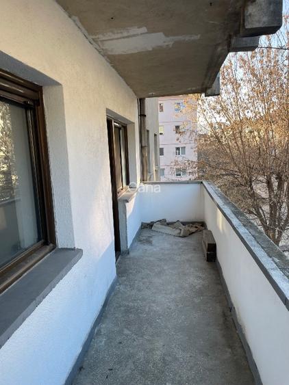 Apartament 3 camere decomandat Bdul Traian - vedere Pietricica - 3