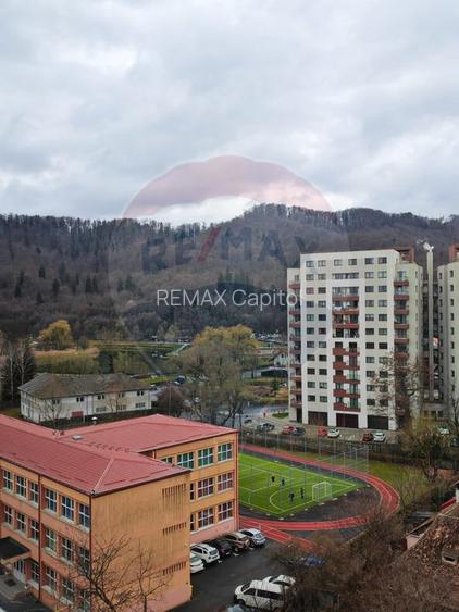 Apartament cu 3 camere de vânzare în zona Noua - 9