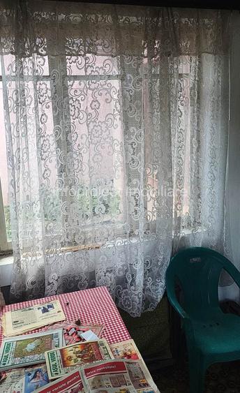 Casă cu 3 camere, garaj și anexe, teren 540 mp, zonă liniștită, fără trafic - 8