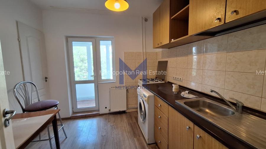 De închiriat apartament 2 camere decomandat I strada Lunii - 13
