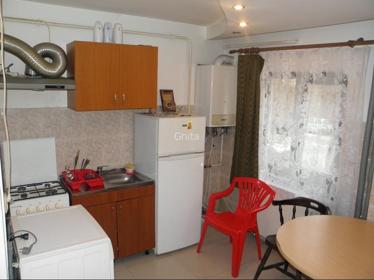 Inchiriez garsoniera decomandata parter zona Rond /Randevous  aproape de gara  - 4