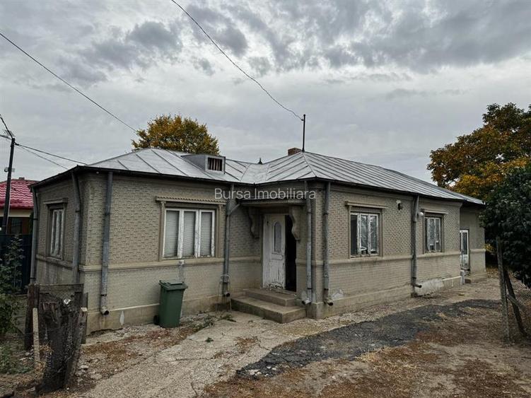 CASA DE VANZARE ODOBESTI (ZONA DE VILE) - 2