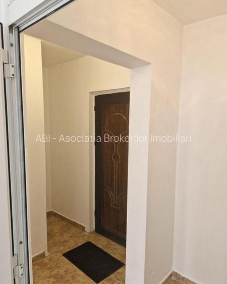 Dristor metrou/Sos Mihai Bravu,garsoniera cf1,bloc 1980/80.000euro - 6