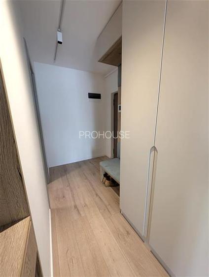 Bloc nou - langa Universitatea Bacovia si Primarie - 2 camere - mobilat si utila - 10