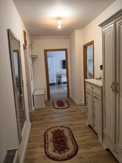 Proprietar Vând apartament 2 camere - 10