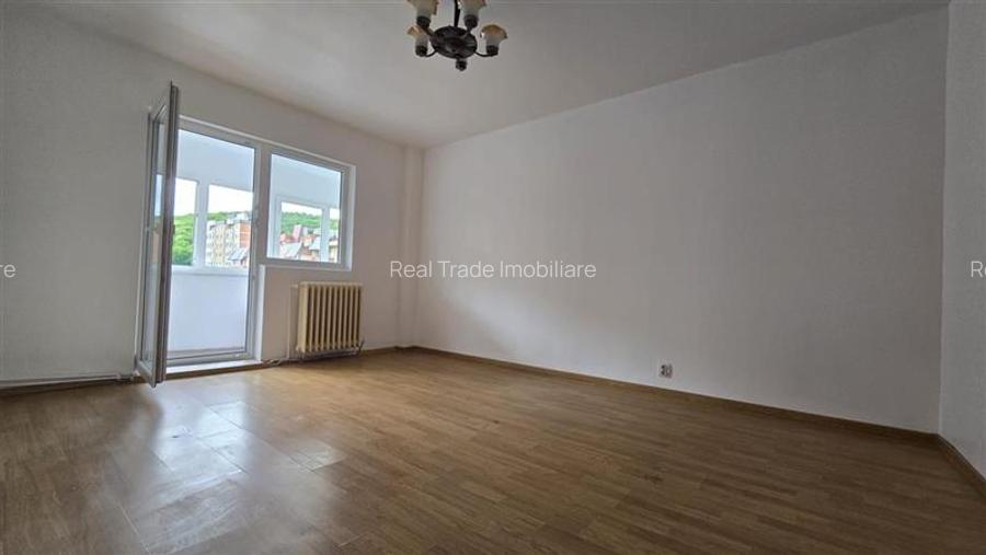 Apartament 2 camere etaj intermediar Racadau - 10