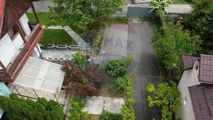 Casă de închiriat lângă parc – potrivită pentru centru / birouri - 32