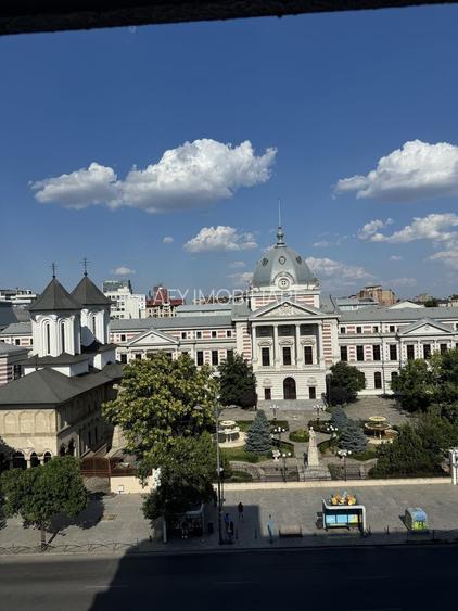 De vanzare Garsoniera,  Universitate Metrou, sector 2 - 8