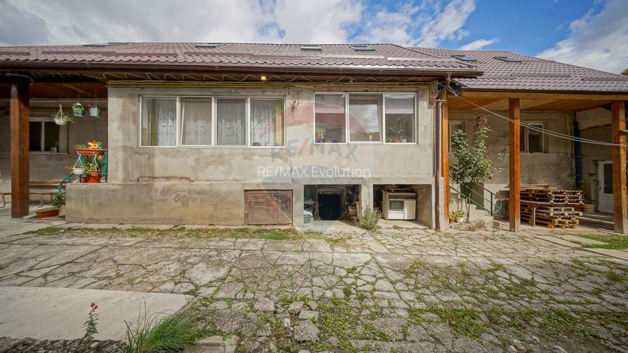 Casa spatioasa cu teren generos, in zona centrala a Sacelelor - 25