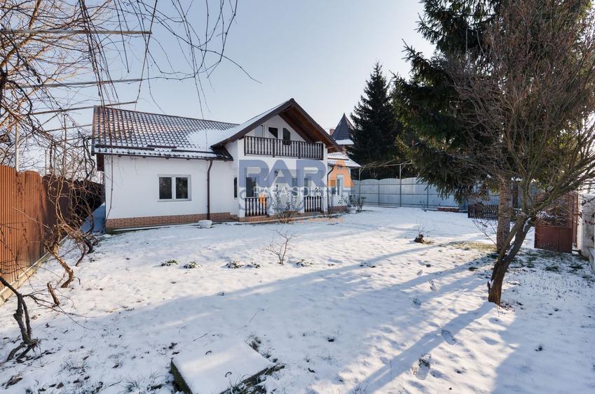 Casă 2015 - 4 dormitoare, 2 băi, 2 bucătării - 18