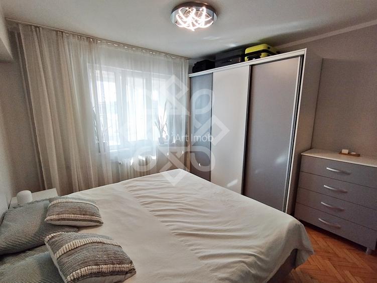 Apartament cu 3 camere si loc de parcare, zona Decebal - 10