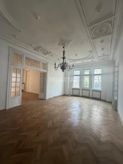 Lascar  Catargiu - Piata Victoriei - 9