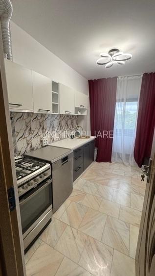 Etajul 3-Blvd.Independentei-Garaj-3 camere - 3