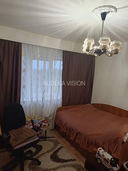 Apartament 2 camere, de vânzare, zona între lacuri, strada Tulcea,  etaj 3/4 - 5