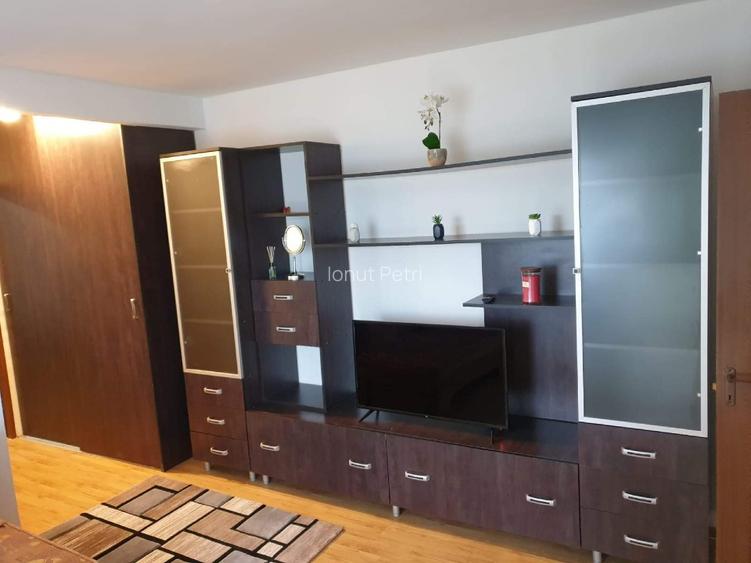Inchiriez Apartament 2 camere  - 3