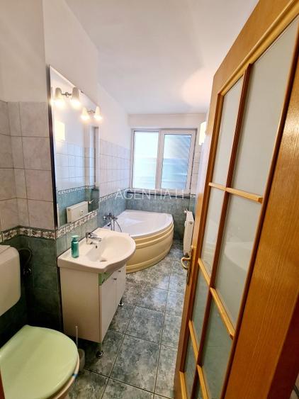 2 camere Sala Palatului bloc 1960 etajul 2/8 50 mp balcon - 9