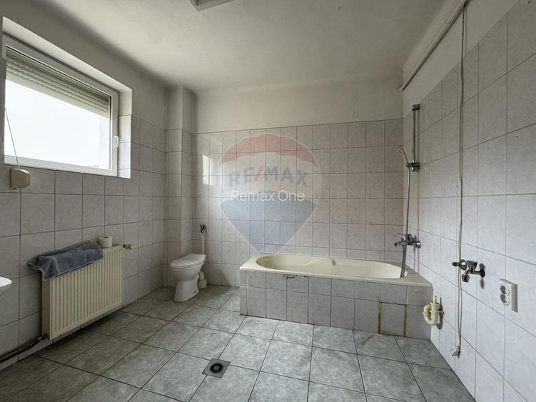Casă Ultracentrală Singur în Curte,457 mp Teren, str. Brâncoveanu - 7