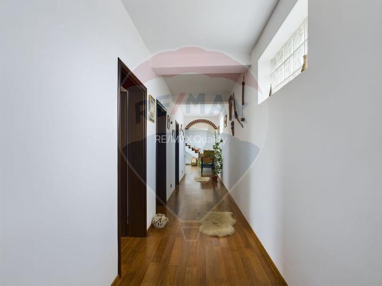 Vila cu 6 camere, teren 1200mp de vanzare- Varasti, la 4 km de Berceni - 10