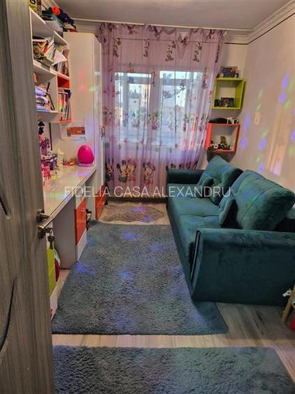 Apartament 3 camere, semidecomandat, 60 mp - Podu Ros - 7