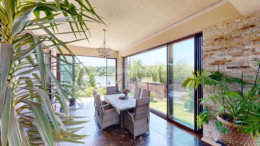 Imobil  de lux pe malul lacului cu ponton, complet mobilat si utilat - 34