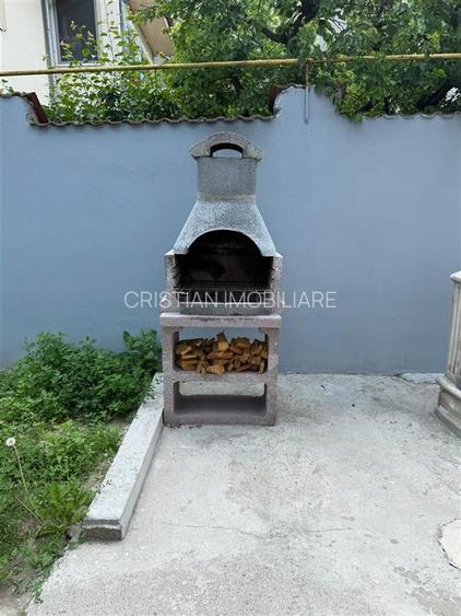 Casa zona centrala, 5 camere,  compusa din doua apartamente, chirpic si caramida - 31