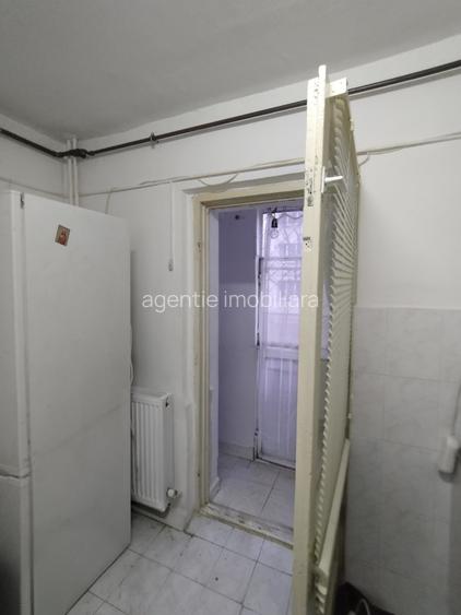 Garsoniera decomandata cu centrala gaze. - 4