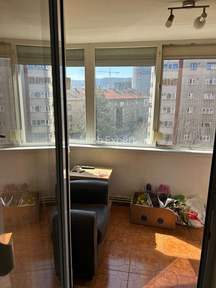 Vand apartament cu 3 camere Centrul Civic, Strada Toamnei - 11