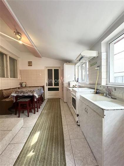 Casa din Caramida S+P+1E, 10 camere, Faleza Nord - 3