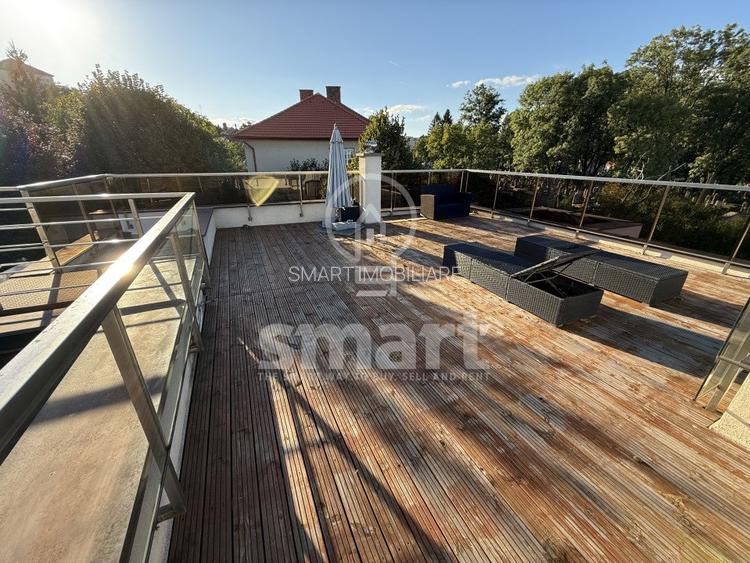 Casa cu 2 unitati locative  - 4