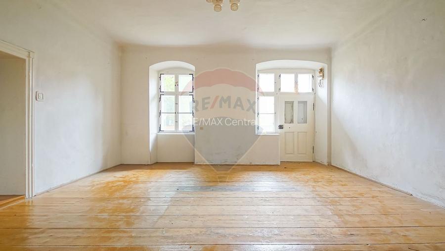 Casă singură în curte, de închiriat, Schei! - 8