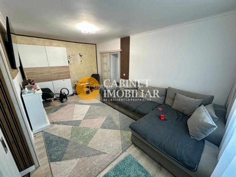 4 CAMERE RENOVAT - ETAJ 3 - BLOC DIN 1990 - ROND ZIMBRU - 2