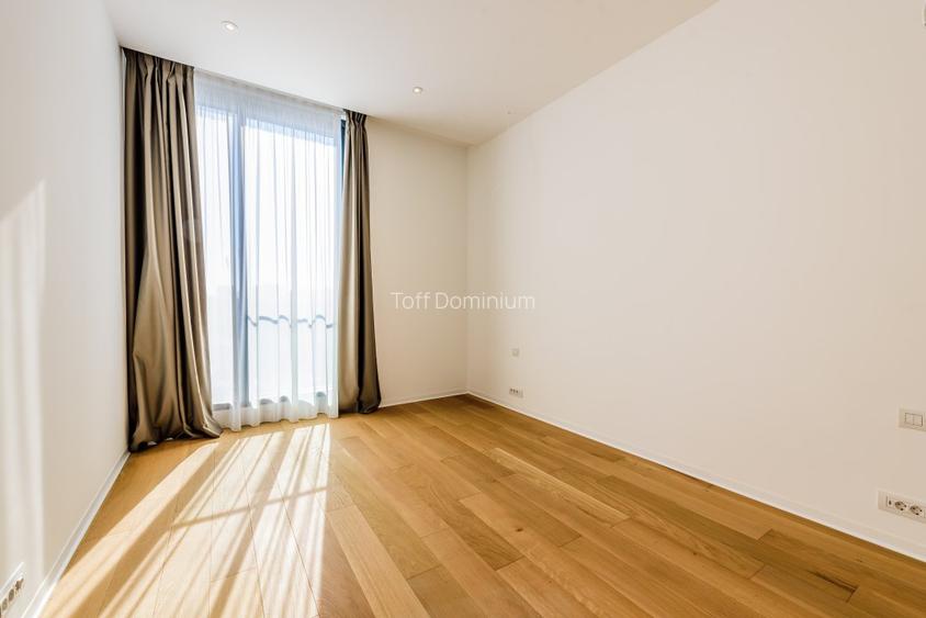 NEO MAMAIA B3.3 - 18