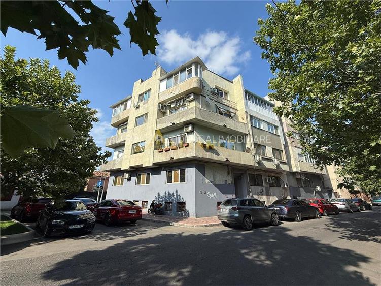 Apartament 2 camere decomandat + boxa Sector 3 - 24