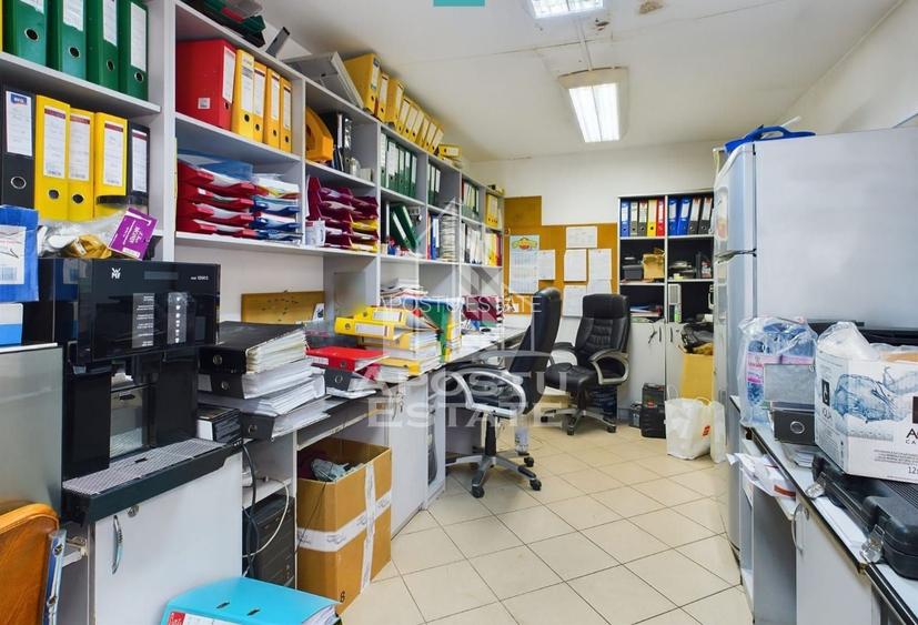 Casa individuala pretabila pentru activitati comerciale,zona Complex - 9