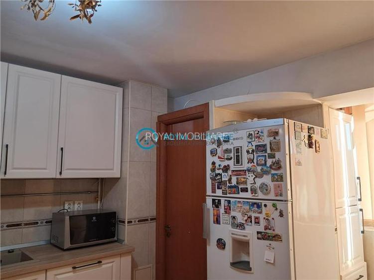 Royal Imobiliare - Vanzare apartament 4 camere zona Piata Mihai Viteazu - 17