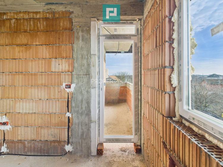 Penthouse cu terasă generoasă, în centrul Chișodei - 7